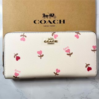 コーチ(COACH)のCOACH  ハート柄 ラウンドジップ アウトレット ウォレット 長財布(財布)