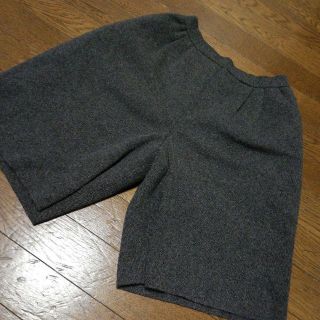 フォクシー(FOXEY)の未使用　フォクシー　FOXEY　40　カシミア　ハーフパンツ ヴィンテージ(ハーフパンツ)