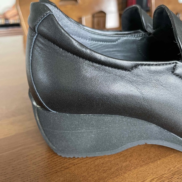 GIRO(ジロ)のGIRO 黒 スリッポン 23.5cm レディースの靴/シューズ(スリッポン/モカシン)の商品写真