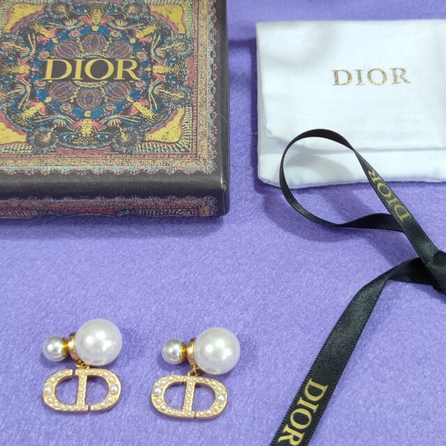 セール】 【値下げ中！】Dior パール ピアス 【最終値下げ】Dior - www