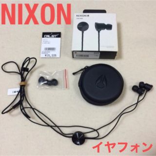 ニクソン(NIXON)の【未使用】 ニクソン イヤフォン ☆ ケース、箱、予備イヤーピース 2セット付！(ヘッドフォン/イヤフォン)