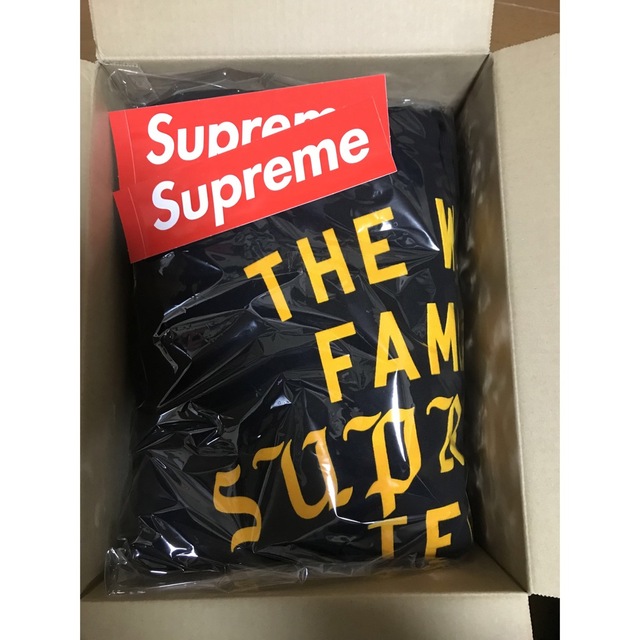 Supreme(シュプリーム)のsupreme Team Flocked Hooded Sweatshirt  メンズのトップス(パーカー)の商品写真