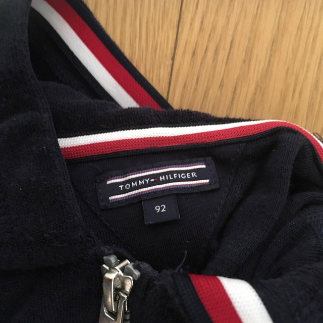 TOMMY HILFIGER(トミーヒルフィガー)のトミーヒルフィガー　パーカー　92 キッズ/ベビー/マタニティのキッズ服男の子用(90cm~)(ジャケット/上着)の商品写真