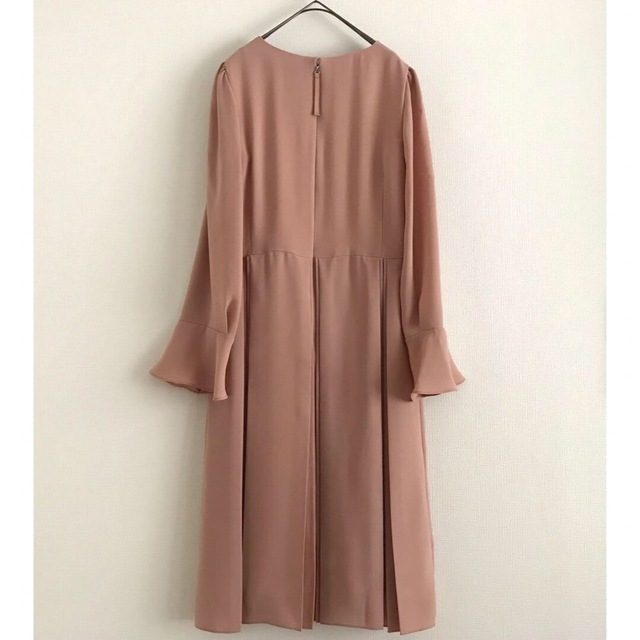タグ付き TO BE CHIC スポンジジョーゼットボックスプリーツワンピース