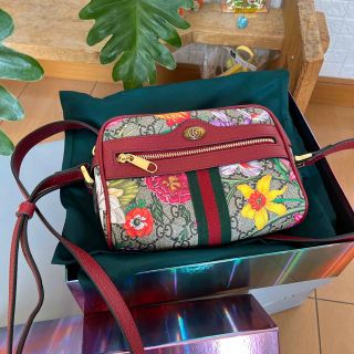 グッチ(Gucci)の花柄　グッチ　ショルダー　ミニバック(ショルダーバッグ)