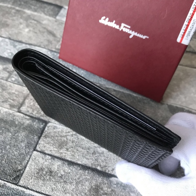 Salvatore Ferragamo - ◇◇◇ Salvatore Ferragamo 二つ折り財布