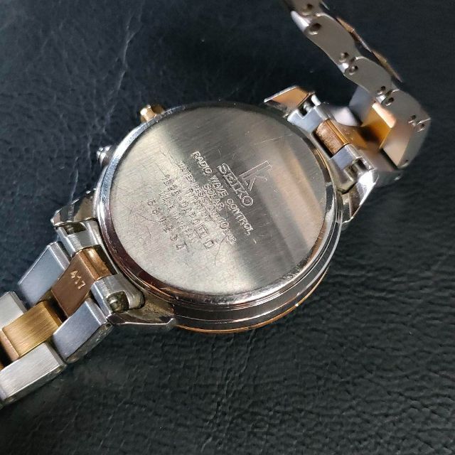 極美品【稼働品】SEIKO　セイコールキア　1B25ホワイト　シルバー　ソーラーErupur腕時計