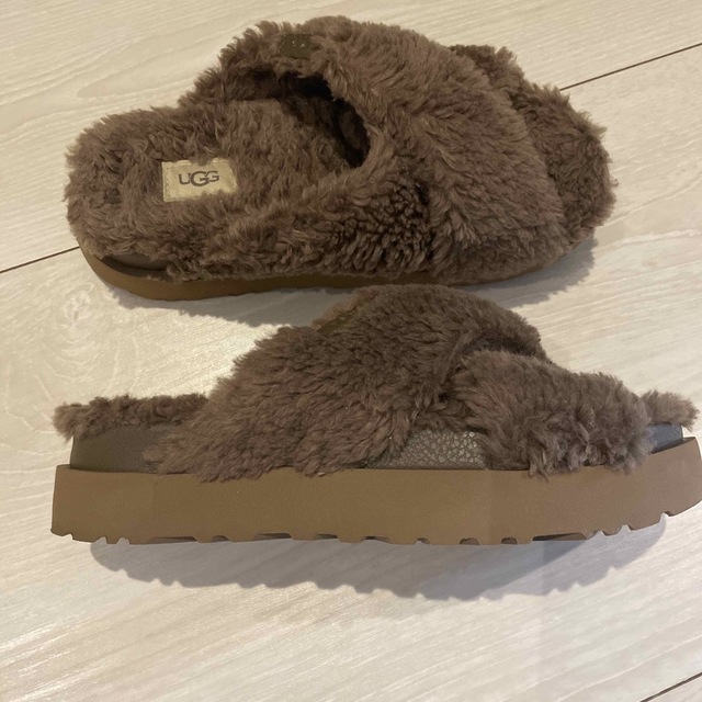 UGG ファーサンダル 1