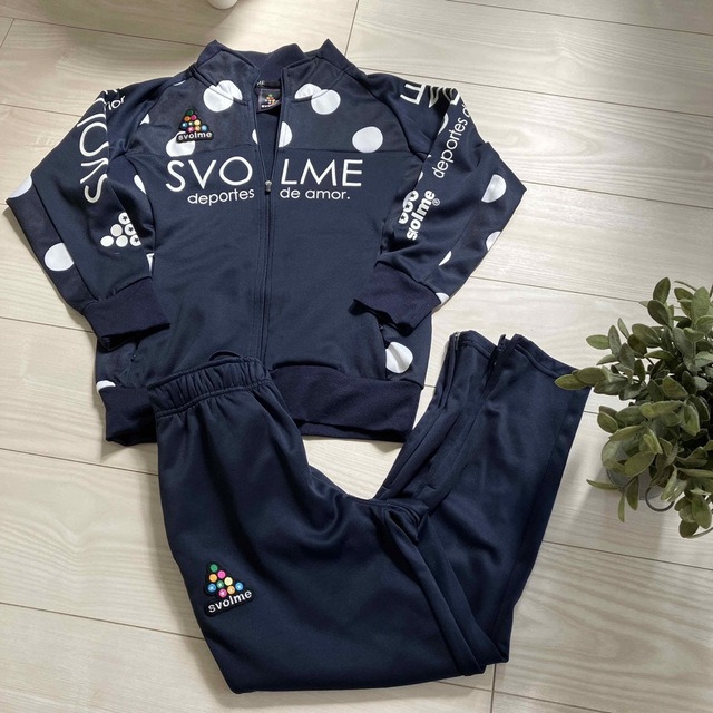 Svolme(スボルメ)のSVOLME ジャージ上下　130 スポーツ/アウトドアのサッカー/フットサル(その他)の商品写真