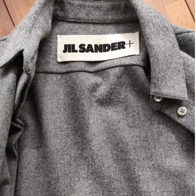 Jil Sander(ジルサンダー)のジルサンダー　Jil Sander  シャツ　グレー レディースのトップス(シャツ/ブラウス(長袖/七分))の商品写真