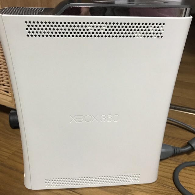 Xbox360(エックスボックス360)のMicrosoft Xbox360 XBOX 360 エンタメ/ホビーのゲームソフト/ゲーム機本体(家庭用ゲーム機本体)の商品写真