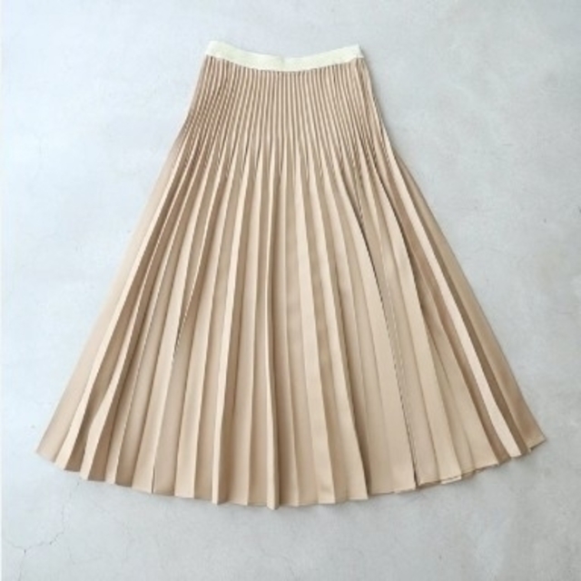cawaii(カワイイ)のcawaii キラキラプリ一ツスカート  ゴ一ルド レディースのスカート(ロングスカート)の商品写真