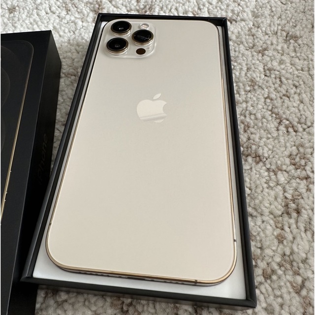 Apple(アップル)の海様専用　iPhone 12 Pro MAX 256GB ゴールド スマホ/家電/カメラのスマートフォン/携帯電話(スマートフォン本体)の商品写真