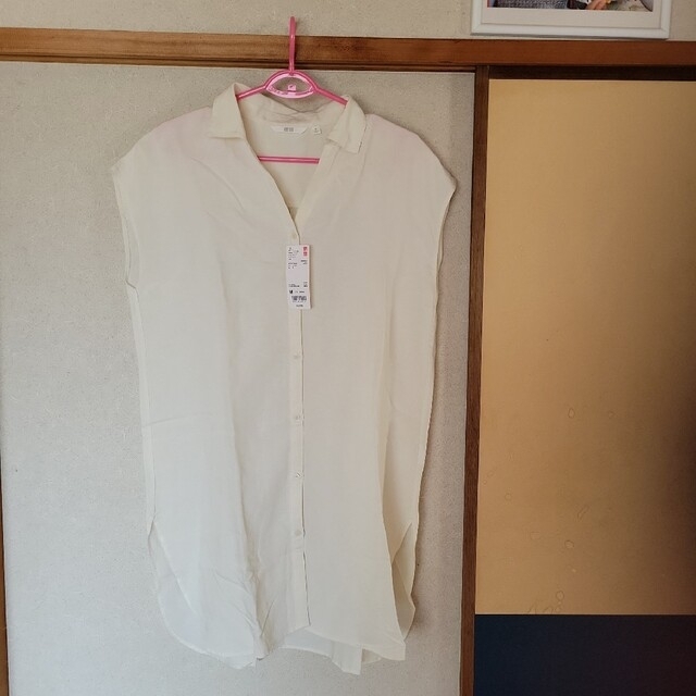 UNIQLO(ユニクロ)のユニクロ　リネンブレンドロングシャツ　M レディースのトップス(シャツ/ブラウス(半袖/袖なし))の商品写真