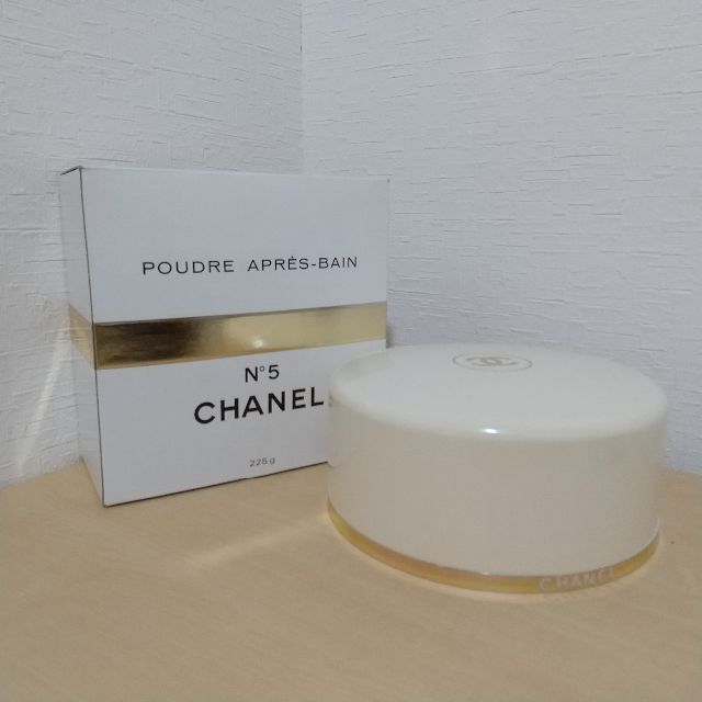 CHANEL ボディパウダー