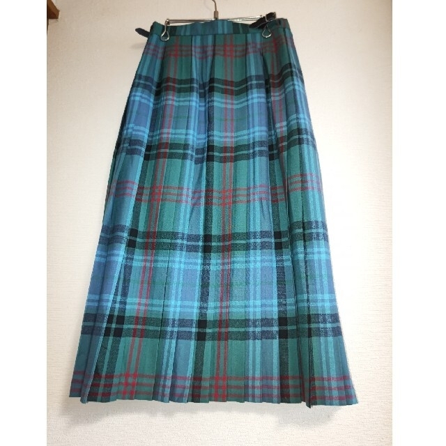 Yorkland(ヨークランド)のヨークランドで購入　キルトスカート　グリーン系　春夏物　GLENNEVIS レディースのスカート(ロングスカート)の商品写真