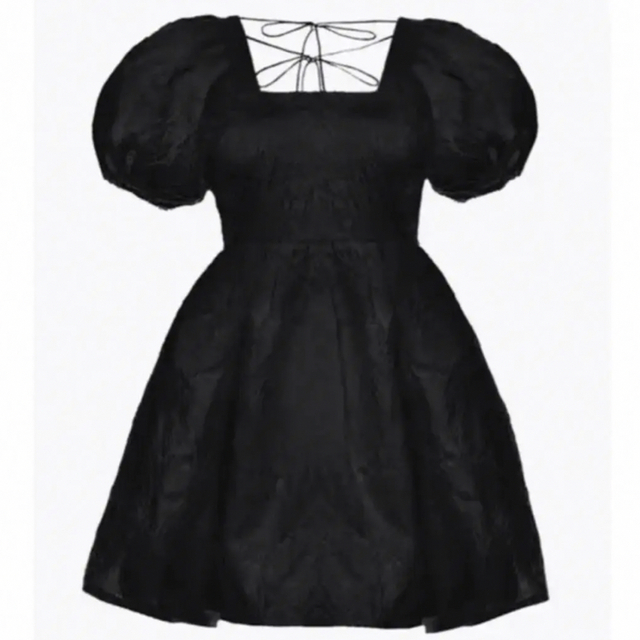 épine - bibiy． ELLE PUFF MINI DRESS 未開封リボン付きの通販 by に ...