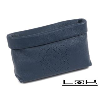 ロエベ(LOEWE)の【最終値下げ 5/28日 01：59まで】■未使用■　ロエベ アナグラム パンチング ロゴ ポーチ 化粧 コスメ 小物入れ 箱 【A68833】箱(ポーチ)