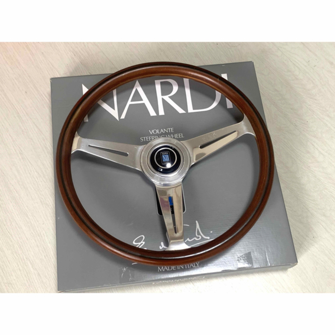 汎用パーツ【NARDI Classic】36.5Φ ウッドステアリング　即決大歓迎