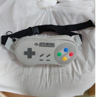 ザラ(ZARA)の任天堂コラボ スーパーファミコン コントローラーバッグ(ショルダーバッグ)