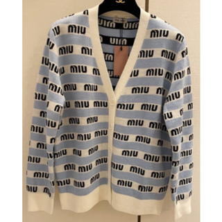 ファッションデザイナー ミュウミュウmiumiuのニット/カーディガン