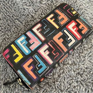 フェンディ(FENDI)の美品　フェンディ　ズッカ柄長財布マルチカラー(財布)