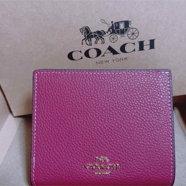 COACH(コーチ)の[新品未使用品] COACH PEANUTS スヌーピー 2つ折り財布 レディースのファッション小物(財布)の商品写真