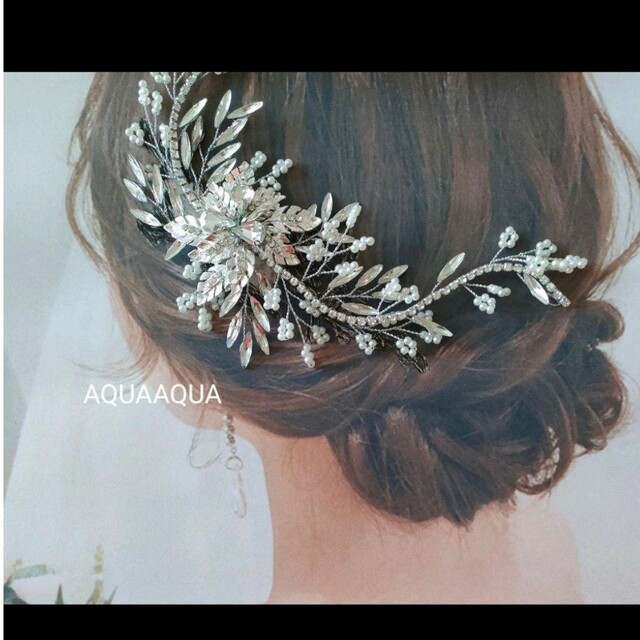 美フォルム☆ラインストーンクリスタル&ビーズフラワーヘッドドレスの通販 by AQUA|ラクマ クリスタルラインストーン& ビーズフラワーヘッドドレス新品