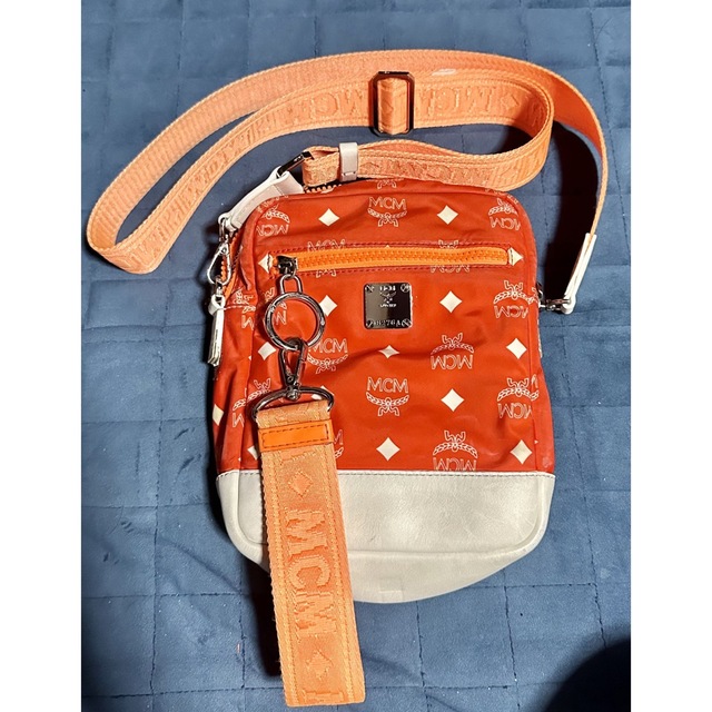 MCM(エムシーエム)のMCM/エムシーエム/ナイロンクロスボディーバック レディースのバッグ(ショルダーバッグ)の商品写真