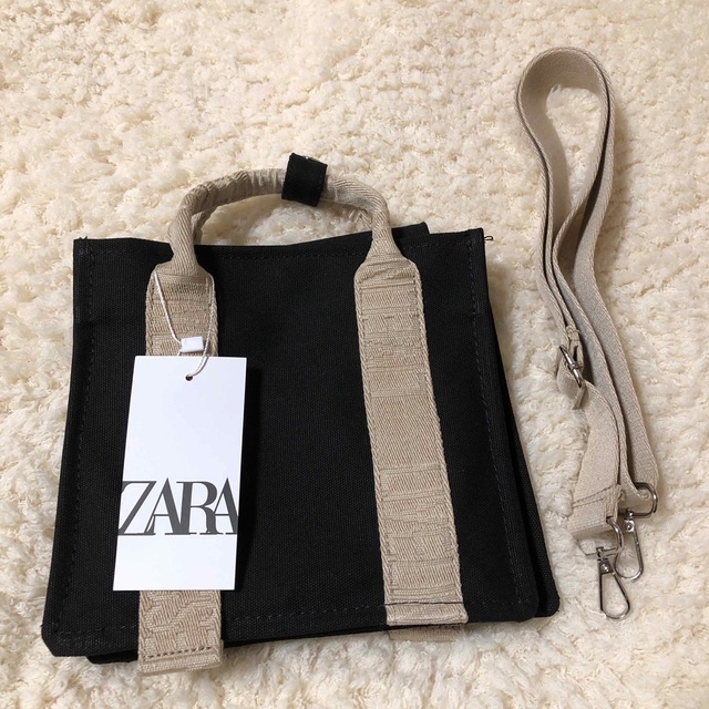 ❤️新品未使用品❤️ZARA ロゴ ストラップ キャンバス ショルダー黒 レディースのバッグ(ショルダーバッグ)の商品写真