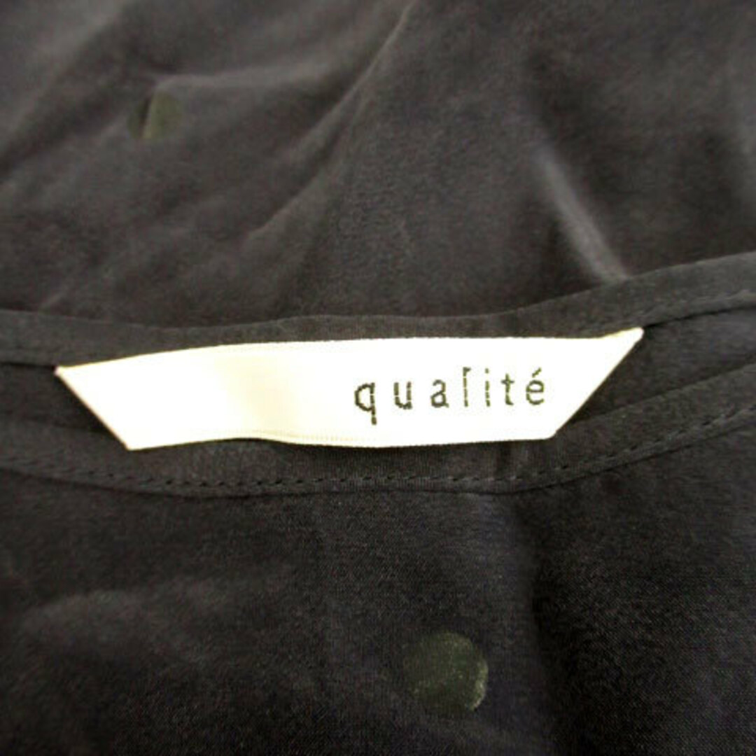 qualite(カリテ)のカリテ ブラウス カットソー 長袖 ラウンドネック ドット柄 シルク混 1 紺 レディースのトップス(シャツ/ブラウス(長袖/七分))の商品写真