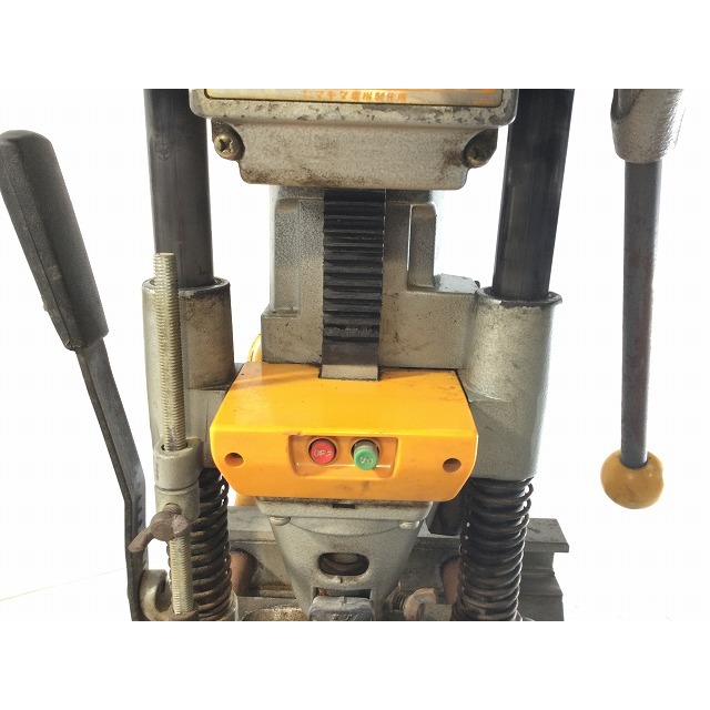 ☆品☆makita マキタ 手動 カクノミ 7303 角のみ 角ノミ 穴あけ機 刻み