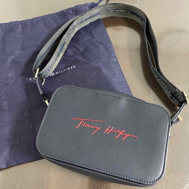 TOMMY HILFIGER(トミーヒルフィガー)のTOMMY HILFIGER ショルダーバッグ レディースのバッグ(ショルダーバッグ)の商品写真