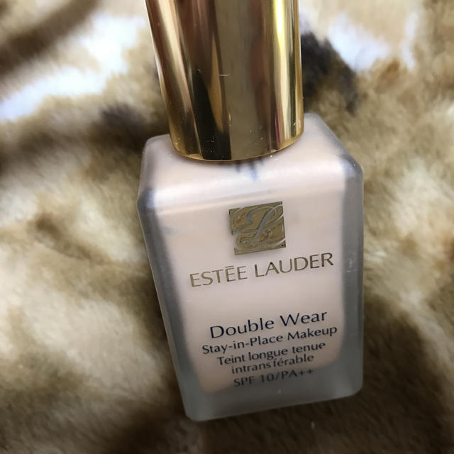 Estee Lauder(エスティローダー)のエスティーローダー ダブルウェアファンデーション コスメ/美容のベースメイク/化粧品(ファンデーション)の商品写真