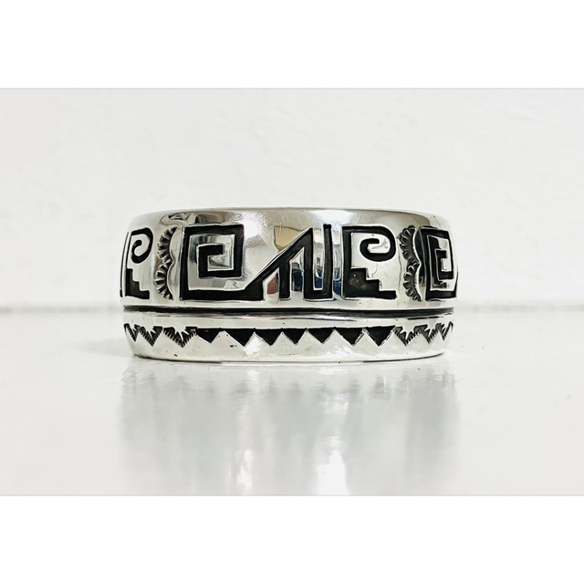 INDIAN JEWELRY   Navajo/ナバホ ロスコ・スコット バングル