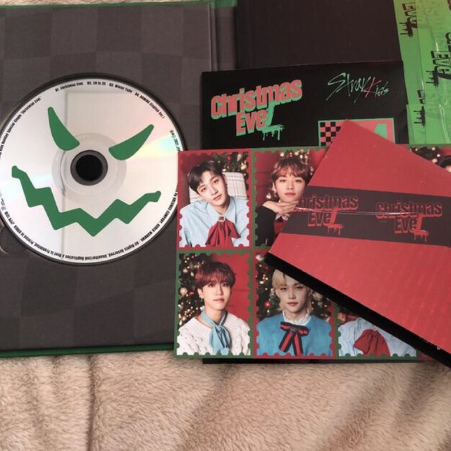 Stray Kids(ストレイキッズ)のstraykids christmasevel エンタメ/ホビーのCD(K-POP/アジア)の商品写真