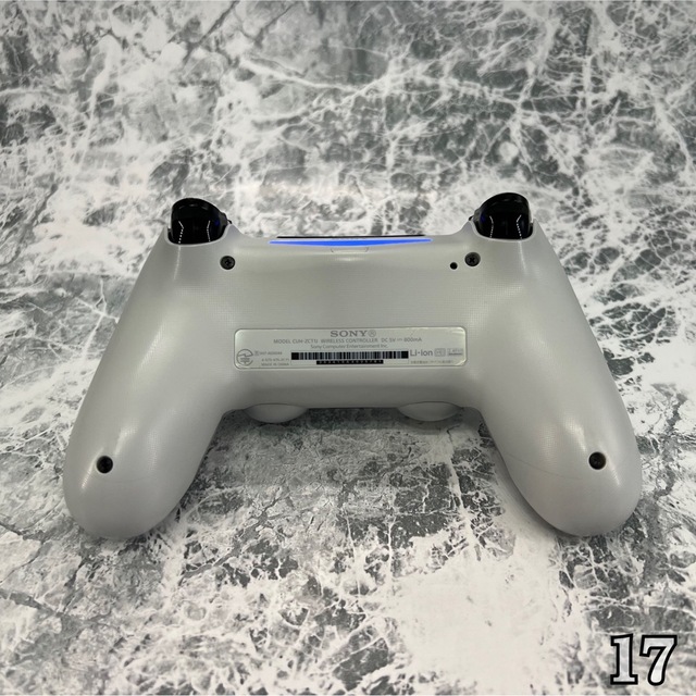 PlayStation4(プレイステーション4)の17 ps4 純正品  ワイヤレスコントローラー DUALSHOCK 4 エンタメ/ホビーのゲームソフト/ゲーム機本体(その他)の商品写真
