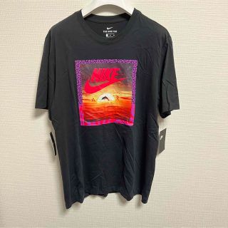 ナイキ(NIKE)の【新品未使用タグ付き】NIKE 海 イルカ 夕日 tシャツ(Tシャツ/カットソー(半袖/袖なし))