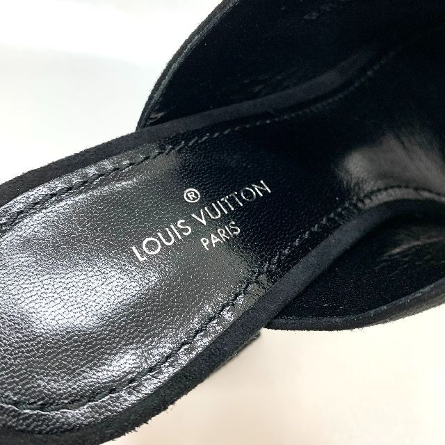 LOUIS VUITTON(ルイヴィトン)の5527 ヴィトン スエード エッセンシャルV サンダル ブラック レディースの靴/シューズ(サンダル)の商品写真