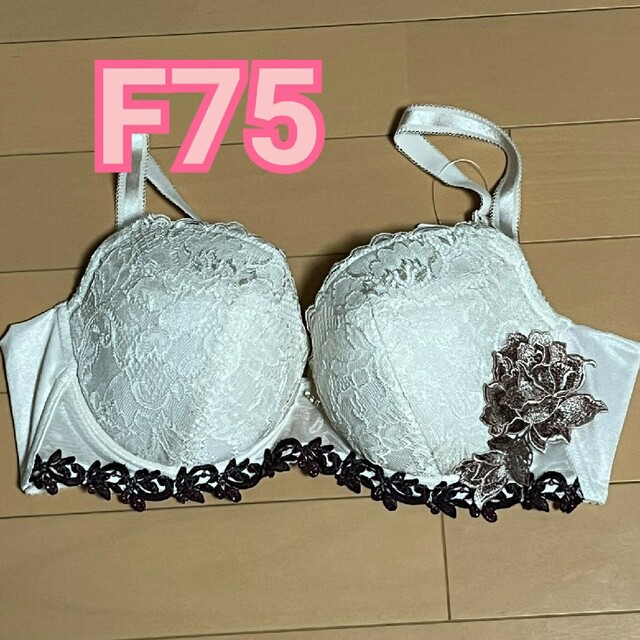 ドラマティックローズ F75 Wacoal |