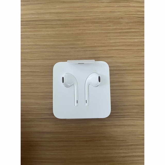 Apple(アップル)のEarPods スマホ/家電/カメラのオーディオ機器(ヘッドフォン/イヤフォン)の商品写真