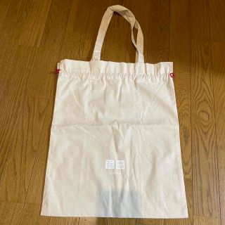 ユニクロ(UNIQLO)のユニクロ　巾着　ギフトバッグ(トートバッグ)