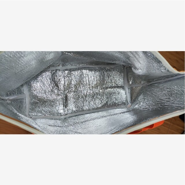 LE CREUSET(ルクルーゼ)の新品未使用  ル・クルーゼ  超特大保冷トートバッグ レディースのバッグ(トートバッグ)の商品写真