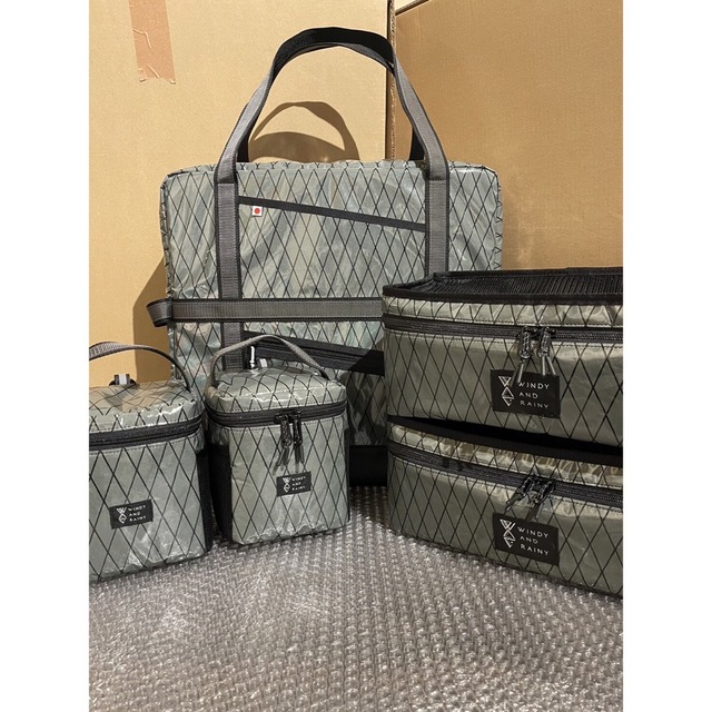 WINDY AND RAINY BAG in 4 bags の通販 by 総合ストアショップ|ラクマ