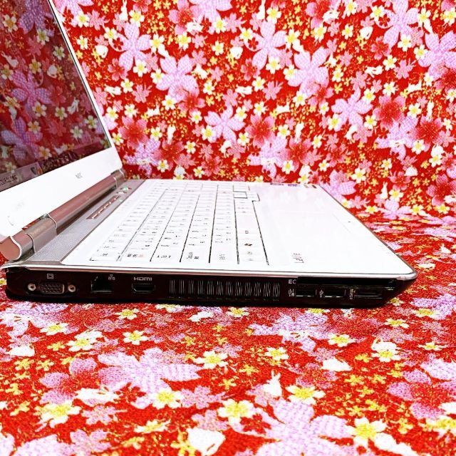 美品】カメラ⭐️爆速SSD⭐️在宅ワーク、副業にもピッタリなノート