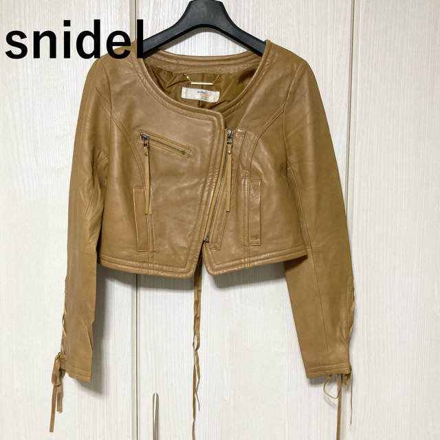 SNIDEL(スナイデル)のsnidel ラムレザー レースアップ ライダース レディースのジャケット/アウター(ライダースジャケット)の商品写真