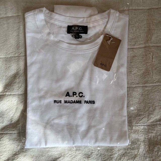 A.P.C(アーペーセー)のA.P.C. LONG SLEEVE PETITE RUE MADAME H メンズのトップス(Tシャツ/カットソー(七分/長袖))の商品写真