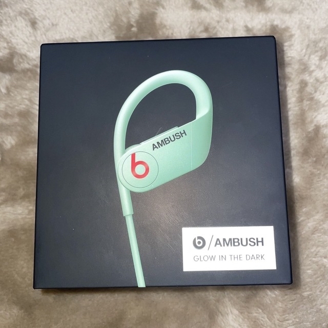 AMBUSH(アンブッシュ)のアンブッシュ　ビーツ　イヤホン スマホ/家電/カメラのオーディオ機器(ヘッドフォン/イヤフォン)の商品写真