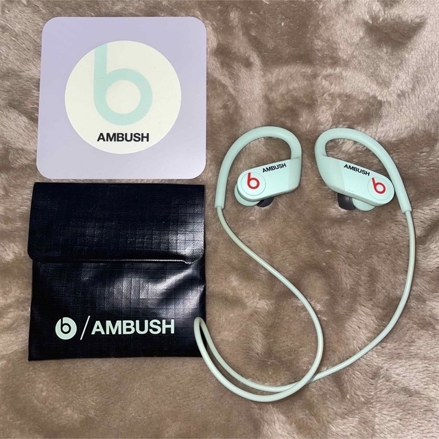 AMBUSH(アンブッシュ)のアンブッシュ　ビーツ　イヤホン スマホ/家電/カメラのオーディオ機器(ヘッドフォン/イヤフォン)の商品写真