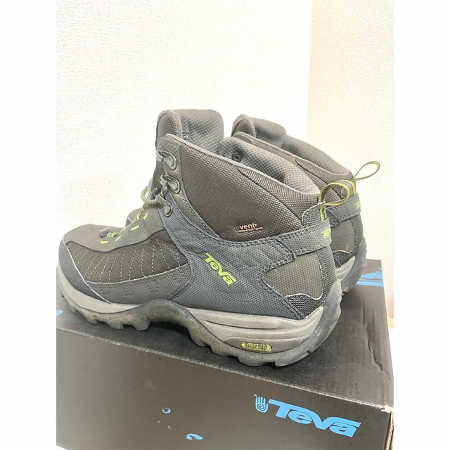 Teva(テバ)のTEVA トレッキングシューズ スポーツ/アウトドアのアウトドア(登山用品)の商品写真